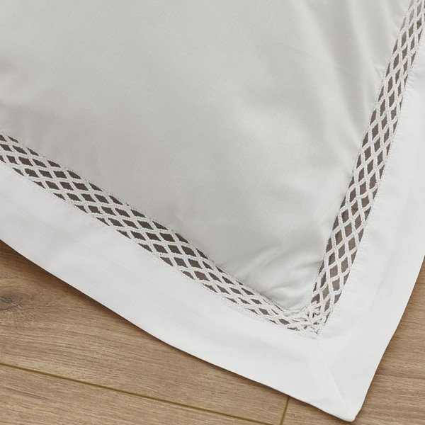Bela enojna posteljnina 135x200 cm Classic Lattice Lace – Catherine Lansfield-image-3