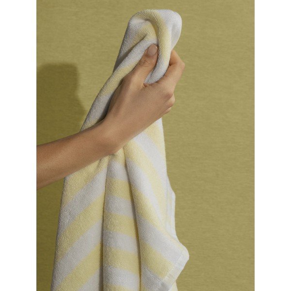Svetlo rumena/bela frotirna brisača iz organskega bombaža 70x140 cm Arto – Blomus-image-1