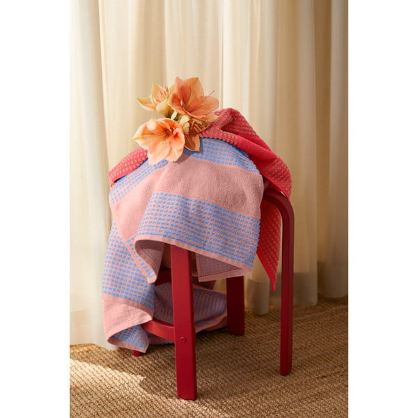 Rdeča frotirna brisača iz organskega bombaža 70x140 cm Check – JUNA-image-4