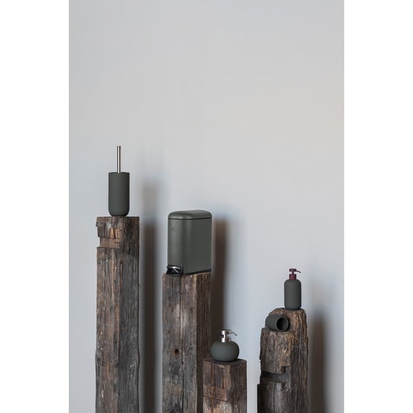 Temno zelen keramičen lonček za zobne ščetke Lotus Play – Mette Ditmer Denmark-image-2