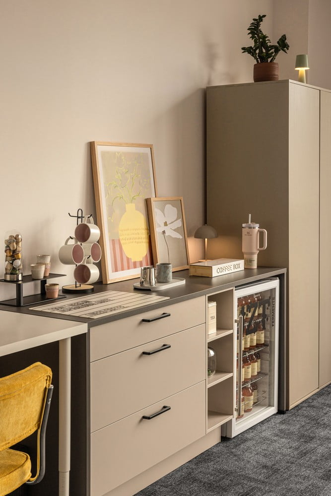 Navdih: Kuhinja in jedilnica, Pisarna