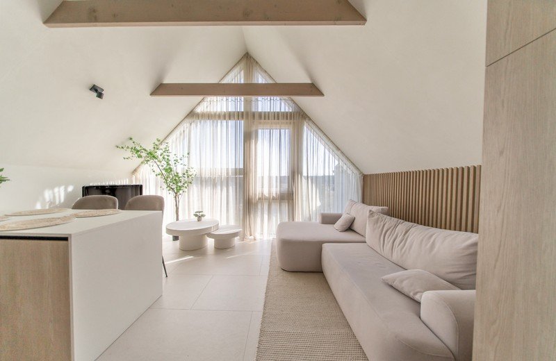 Oaza miru v japandi stilu na obali Baltskega morja