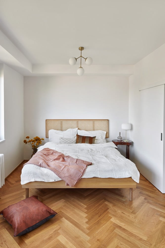 Navdih: Spalnica, Bonami na obisku