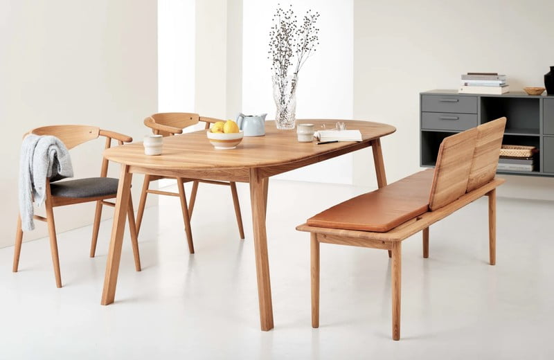 Ko se moderni minimalizem sreča z rustikalno toplino