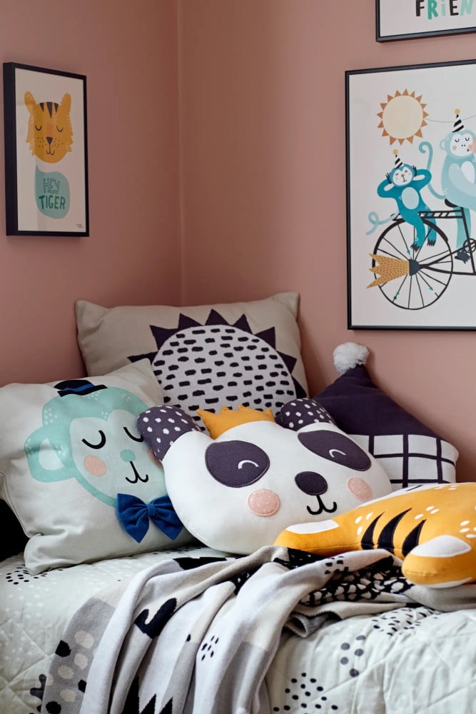 Navdih: Otroška soba, Otroci