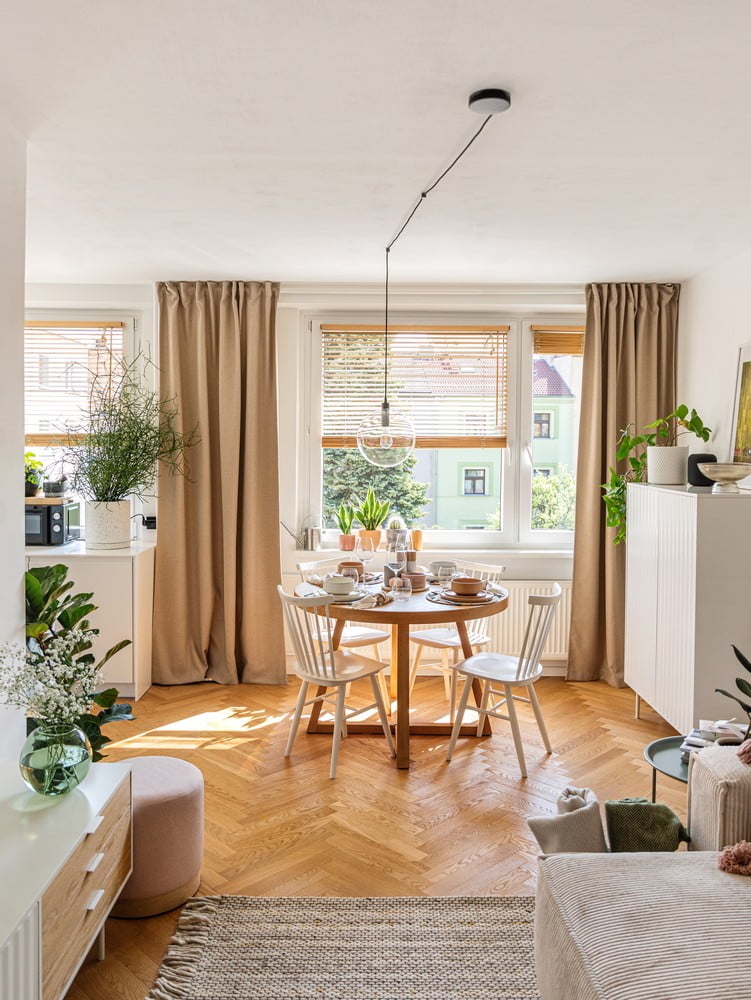 Navdih: Dnevna soba, Jedilnica, Bonami na obisku