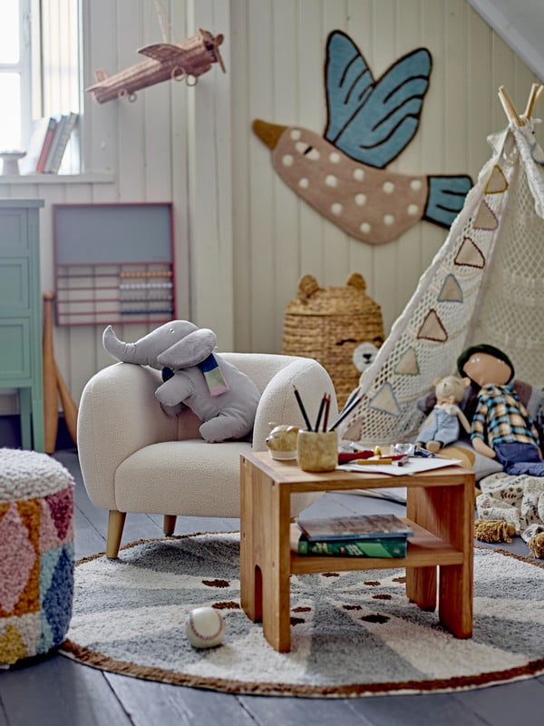 Navdih: Otroška soba, Otroci