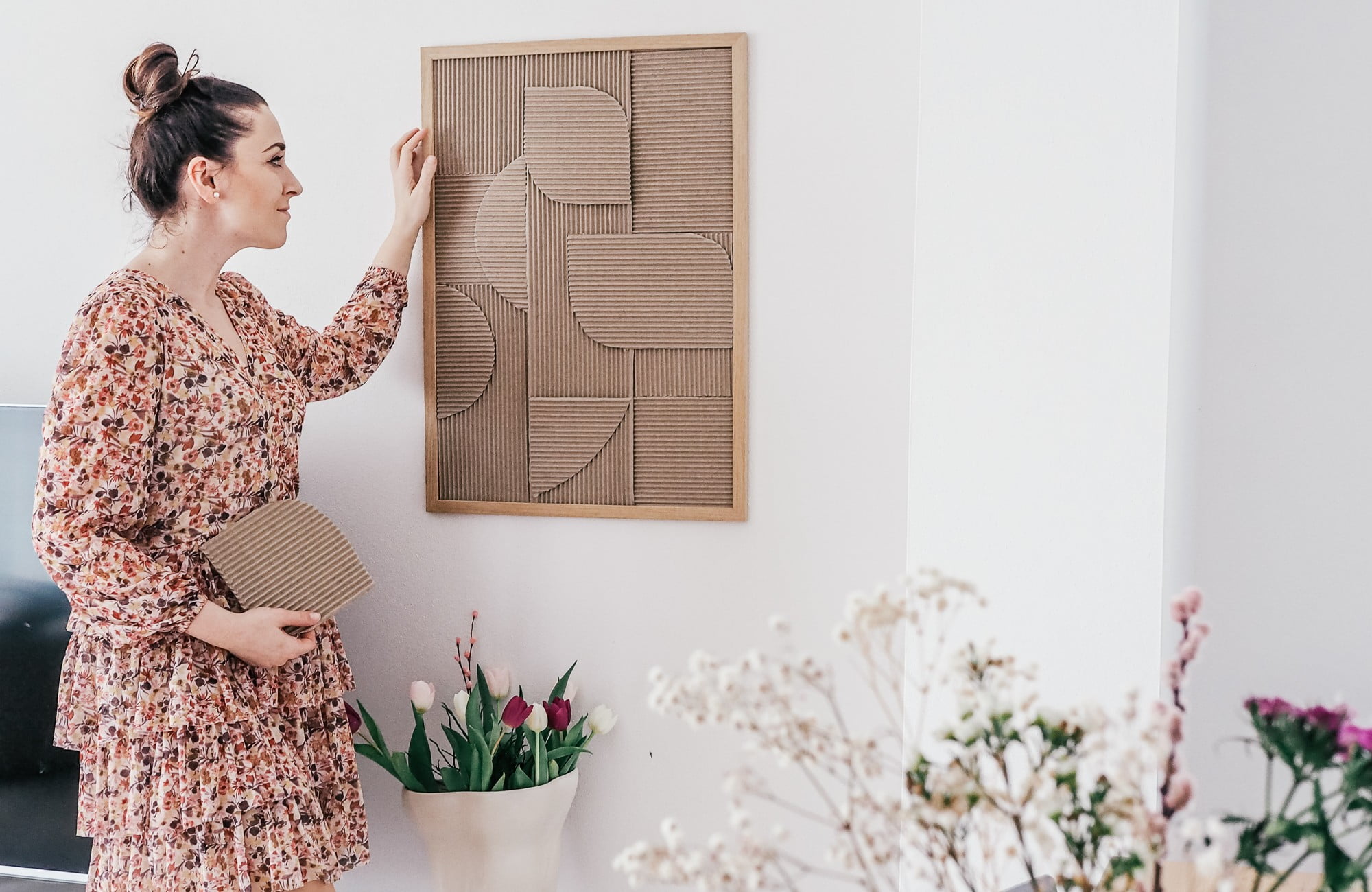 Preprosta slika iz valovite lepenke izgleda spektakularno