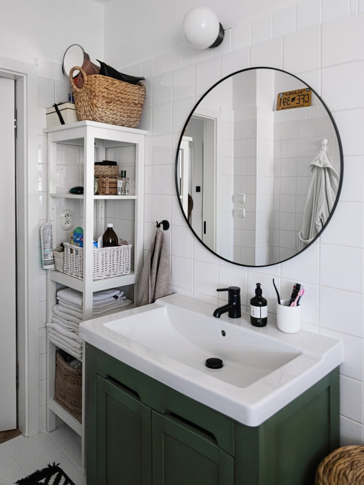 Navdih: Kopalnica, Bonami na obisku