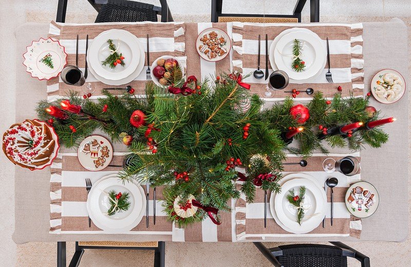 Navdih za praznično pogrnjeno mizo