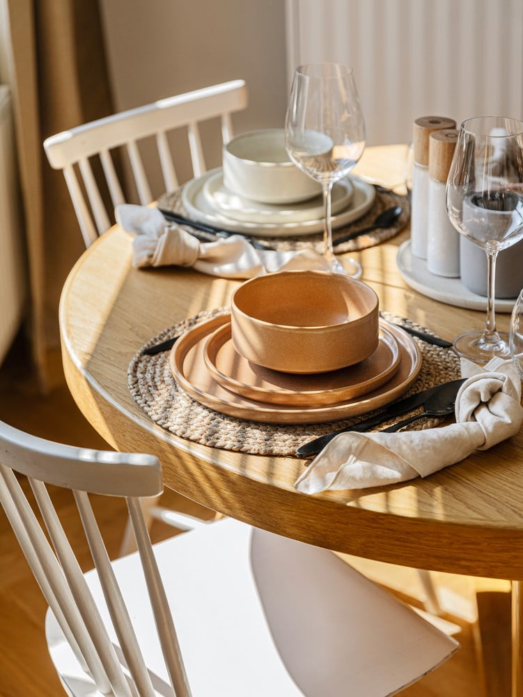 Navdih: Jedilnica, Bonami na obisku