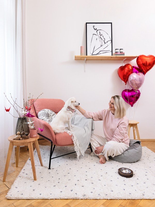 Navdih: Valentinovo, Dnevna soba