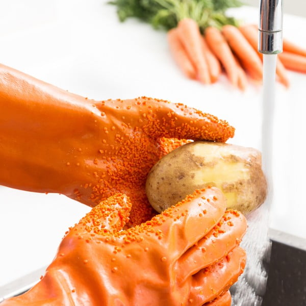 Par oranžnih rokavic za čiščenje zelenjave InnovaGoods